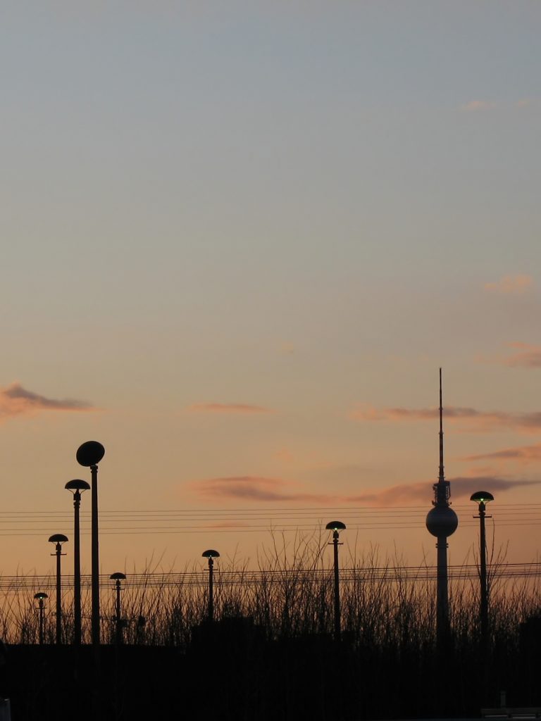 berlin ostkreuz fernsehturm television tower