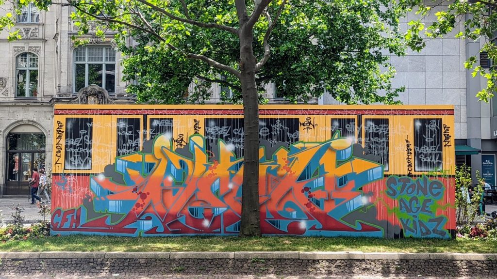 Graffiti Ausstellung am Kurfürstendamm in Berlin